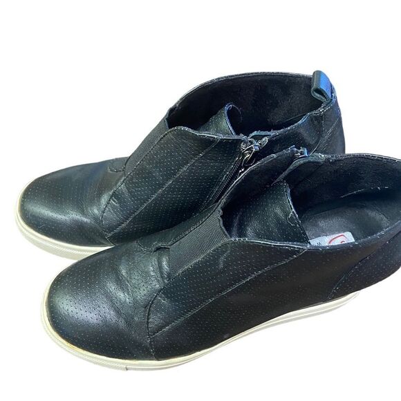 Blondo International size 5.5 medium perfect condition paid 150 - Picture 3 of 5